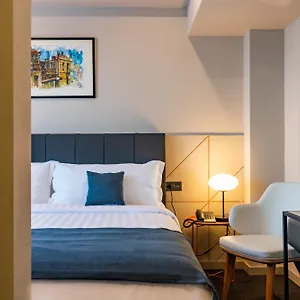 king-tamar.alltbilisihotels.com/
