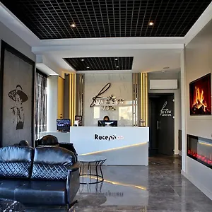 3* Отель Fly And Airport